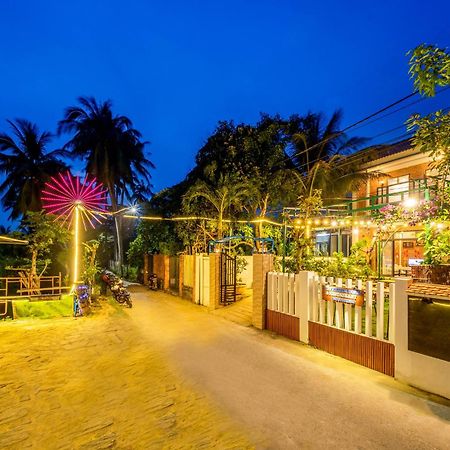Riverside Dorm And Restaurant Хой Ан Екстериор снимка